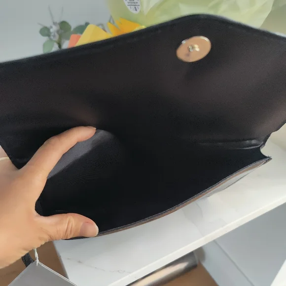 Gorgeous Ted Baker Black w Pink Bow Envelope Clutch Bag Gloss New - Picture 11 of 13